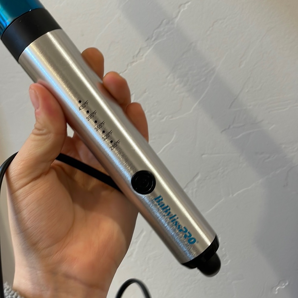 Babyliss pro curling wand